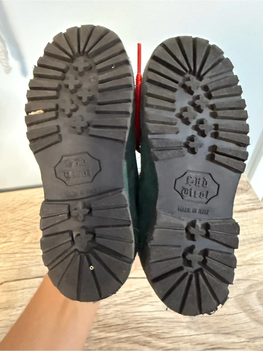 Vero Cuoio Green Suede Kids Boots with Red Laces